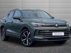 Green New 2025 VW Tiguan Elegance SUV | £39,610 (Expensive)