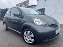 Grey Used 2009 Toyota Aygo Hatchback | £2,495 (Fair price)