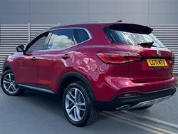 Red Used 2021 MG HS Exclusive SUV | £15,955 (Fair price)
