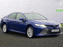 Blue Used 2020 Toyota Camry Sedan | £19,999 (Fair price)