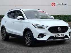 Solid arctic white Used 2024 MG ZS Exclusive Sedan | £15,995 (Fair price)