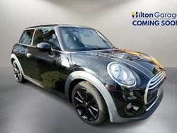 Black Used 2015 Mini Cooper D Hatch Hatchback | £6,200 (Fair price)