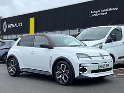 White New 2025 Renault R5 Komfort Hatchback | £25,390 (Fair price)