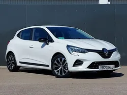 White Used 2023 Renault Clio V Evolution Hatchback | £15,998 (Fair price)