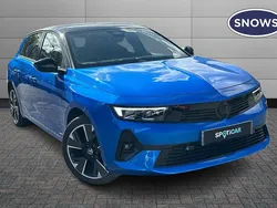 Blue Used 2023 Vauxhall Astra Ultimate Hatchback | £18,700 (Fair price)