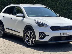 White Used 2021 Kia Niro 3 SUV | £17,699 (Fair price)