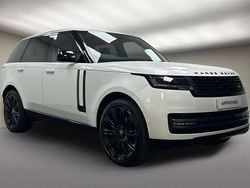 White Used 2024 Land Rover Range Rover SE SUV | £83,500 (Fair price)