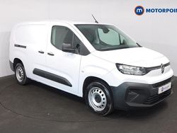 White New 2025 Citroën Berlingo MPV | £15,999 (Good price)