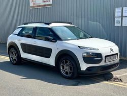 White Used 2015 Citroën C4 Cactus Feel Hatchback | £6,000 (Fair price)