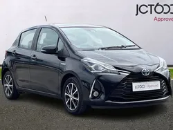 Black Used 2018 Toyota Yaris Hybrid Hatchback | £11,331 (Fair price)