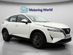 White Used 2023 Nissan Qashqai Acenta Premium SUV | £16,250 (Good price)
