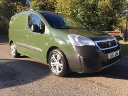 Green Used 2017 Peugeot Partner Van | £6,250 (Fair price)
