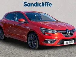 Red Used 2016 Renault Mégane III Signature Hatchback | £7,286 (Fair price)