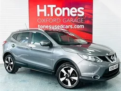 Grey Used 2016 Nissan Qashqai N-Connecta SUV | £8,195 (Fair price)