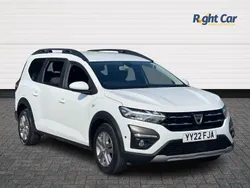 Glacier white Used 2022 Dacia Jogger Comfort MPV | £14,299 (Fair price)