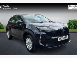 Used 2025 Toyota Yaris Hybrid Estate | £21,020 (Good price)