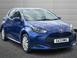 Blue Used 2021 Toyota Yaris Hybrid Hatchback | £13,991 (Fair price)