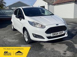 White Used 2014 Ford Fiesta Zetec Hatchback | £6,490 (Fair price)