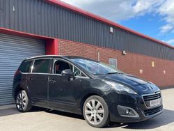 Black Used 2014 Peugeot 5008 Allure MPV | £3,295 (Fair price)