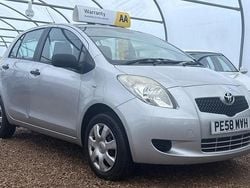 Silver Used 2008 Toyota Yaris T2 Hatchback | £1,799 (Fair price)