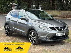 Grey Used 2016 Nissan Qashqai Tekna SUV | £7,995 (Good price)
