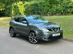 Grey Used 2015 Nissan Qashqai Tekna SUV | £8,795 (Fair price)
