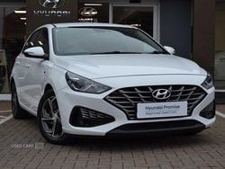 White Used 2023 Hyundai i30 SE Hatchback | £13,495 (Fair price)