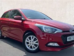 Red Used 2017 Hyundai i20 SE Hatchback | £11,491 (Fair price)