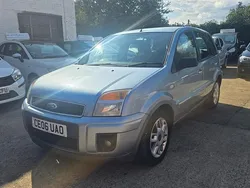 Blue Used 2006 Ford Fusion Zetec Hatchback | £1,995 (Good price)