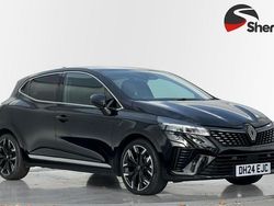 Black Used 2024 Renault Clio V Techno Hatchback | £15,890 (Good price)