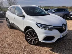 White Used 2019 Renault Kadjar Iconic SUV | £8,695 (Fair price)