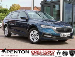 Blue Used 2023 Skoda Octavia SE Estate | £18,990 (Fair price)
