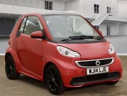 Red Used 2014 Smart ForTwo Coupé Passion Coupe | £6,299 (A bit pricey)