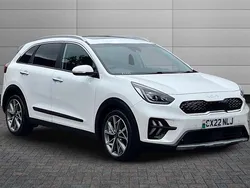 White Used 2022 Kia Niro 2 SUV | £21,890 (Expensive)