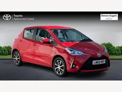 Red Used 2018 Toyota Yaris Hybrid Hatchback | £12,499 (Fair price)