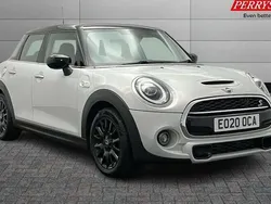 Used 2020 Mini Cooper S Classic Hatchback | £12,690 (Fair price)