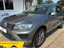Grey Used 2016 VW Touareg SE SUV | £11,795 (Fair price)