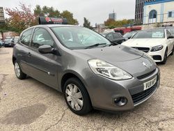 Grey Used 2011 Renault Clio II Hatchback | £790 (Super price)
