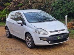 White Used 2010 Fiat Punto Evo Hatchback | £799 (Fair price)
