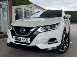 White Used 2019 Nissan Qashqai N-Connecta SUV | £12,195 (Fair price)