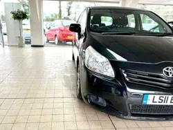 Black Used 2011 Toyota Verso T2 MPV | £3,395 (A bit pricey)