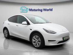 White Used 2023 Tesla Model Y RWD SUV | £22,900 (Fair price)