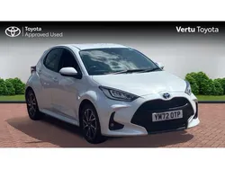 White Used 2023 Toyota Yaris Hybrid Design Hatchback | £16,368 (Good price)