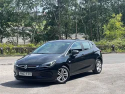 Black Used 2017 Vauxhall Astra Hatchback | £4,099 (Fair price)