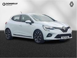 Solid glacier white Used 2022 Renault Clio V SE Hatchback | £12,444 (Good price)