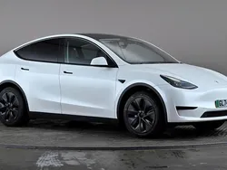 White Used 2024 Tesla Model Y Long Range RWD SUV | £36,998