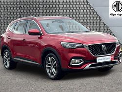 Red Used 2022 MG HS Exclusive SUV | £16,030 (Fair price)