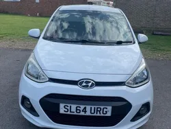White Used 2015 Hyundai i10 SE Hatchback | £4,150 (Good price)