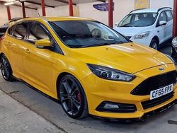 Orange Used 2016 Ford Focus ST Hatchback | £9,250 (Fair price)