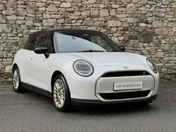 White Used 2024 Mini Cooper SE Hatch Hatchback | £28,490